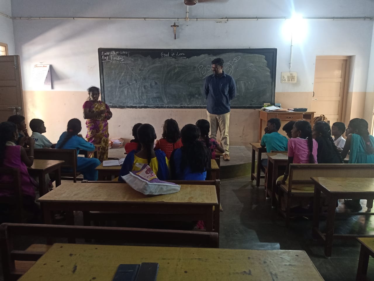 Monitoring Visit to Anmarudai on 24/09/2022.Mr.Praveen Bhaskar discussed about children Parliament.
