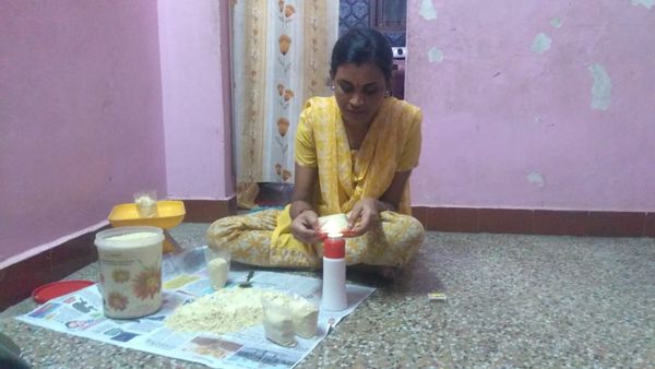 5 Star SHG member Mrs. Priyadarshini Prepares Kuliyal Podi