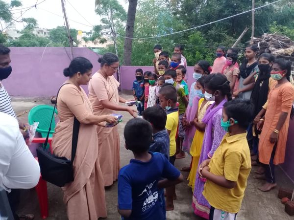 COVID precausion material were given to Children in Jothi Nagar, Vellore District