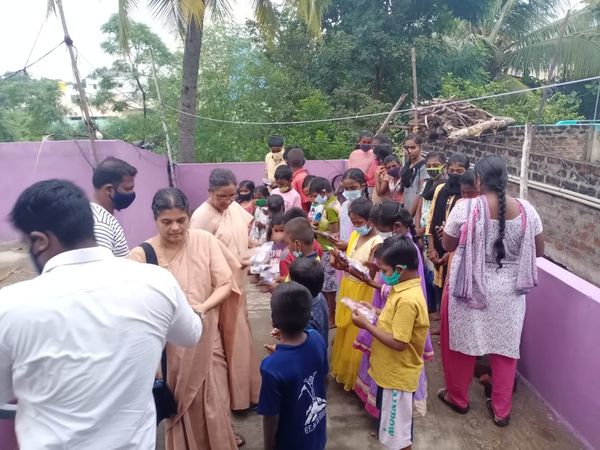 COVID precausion material were given to Children in Jothi Nagar, Vellore District